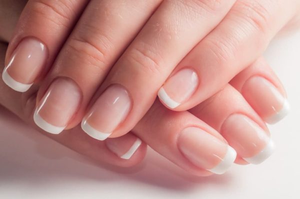 The Effortlessly Elegant French Manicure: Your Classic Nail Companion